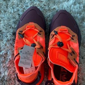 Ivy Park / Adidas Nite Jogger (Maroon)